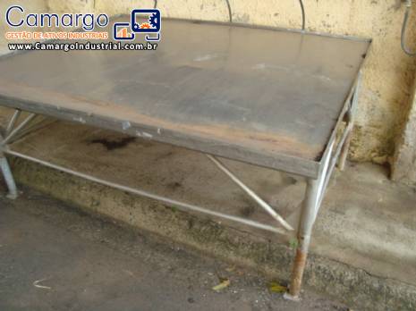 Mesa de aço inox 2,00  x 1,80 metros