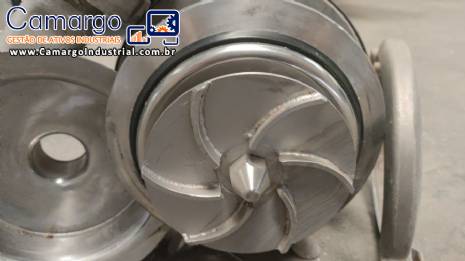 Bomba centrífuga em aço inox 1 cv 3.000 L