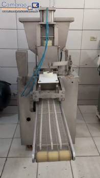 Formadora de hamb�rguer em inox Sampafi 45 unidades por minuto